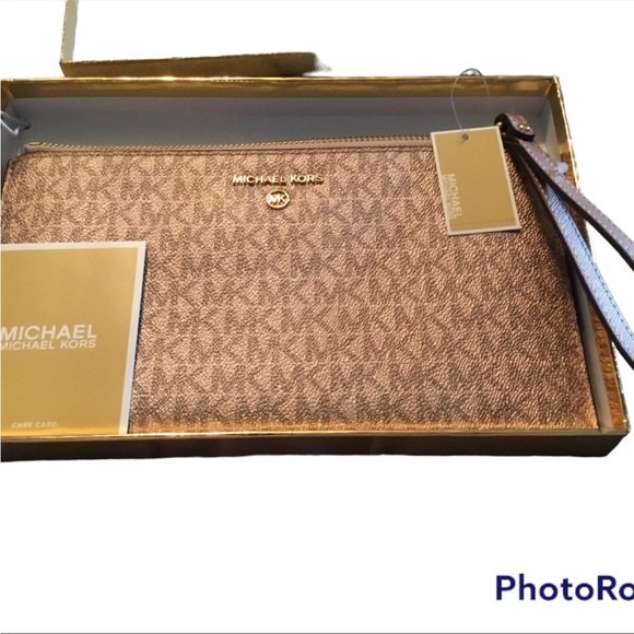 MICHAEL KORS Rose Gold Jet Set Charm Clutch Wristlet - Picture 4 of 7